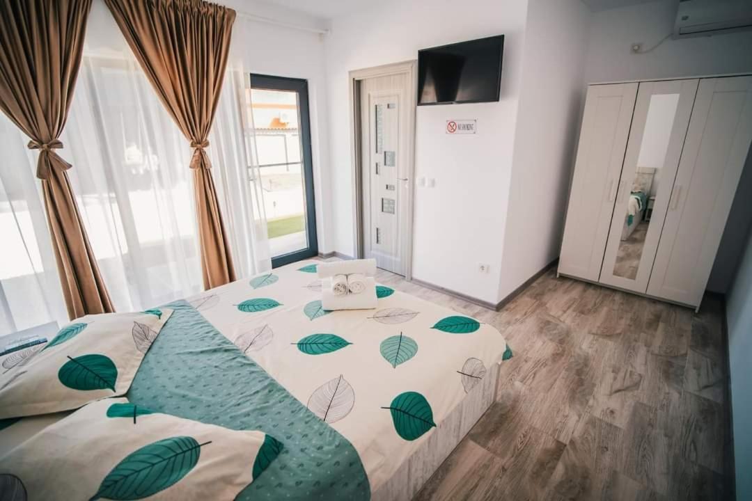 Hotel Casutele Amaliei Corbu  Esterno foto